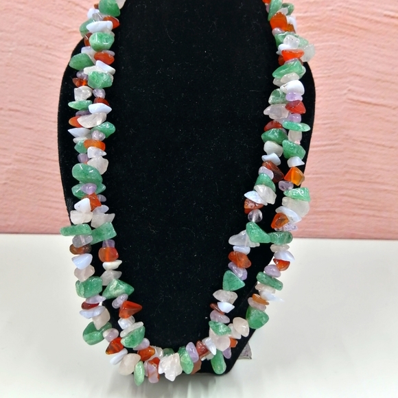 Jewelry - Vintage Jade, Amethyst, Garnet & Quarts Chips Long Necklace